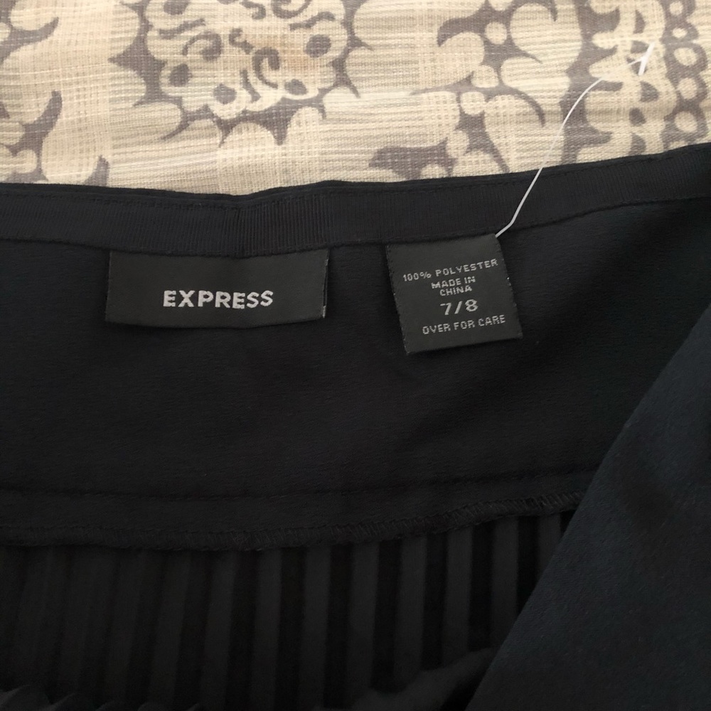 Express Knee Length Ruffle Skirt - Picture 2 of 2
